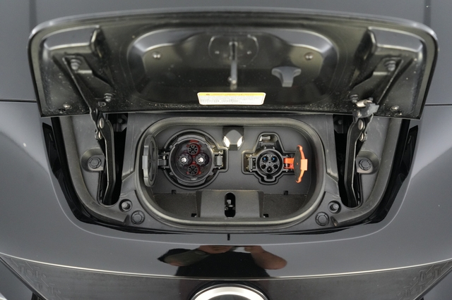 2024 Nissan LEAF