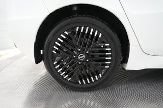2024 Nissan LEAF — photo 7 of 22