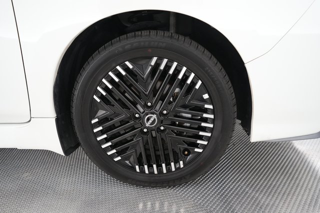 2024 Nissan LEAF — photo 15 of 22