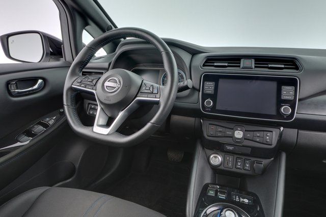 2024 Nissan LEAF — photo 20 of 22