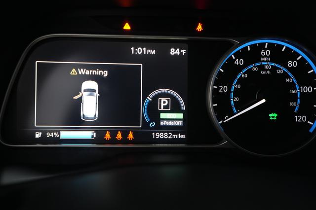 2024 Nissan LEAF — photo 5 of 22