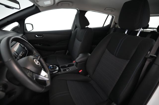 2024 Nissan LEAF — photo 3 of 22