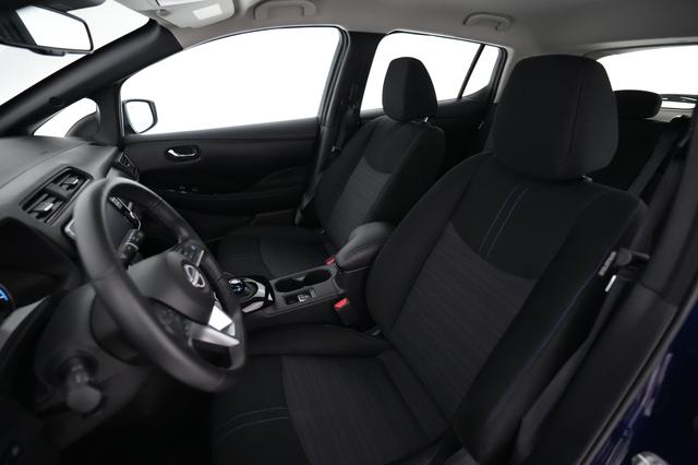 2024 Nissan LEAF — photo 3 of 21