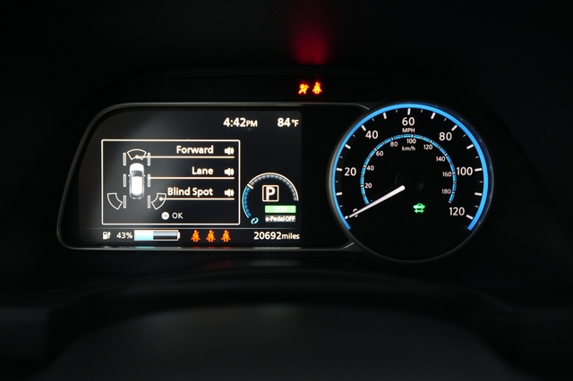 2024 Nissan LEAF