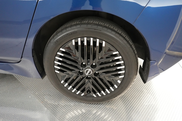 2024 Nissan LEAF