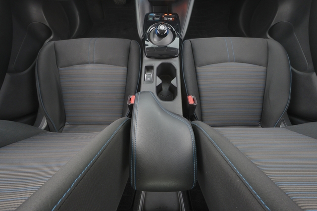 2024 Nissan LEAF