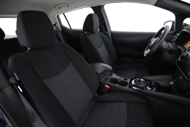 2024 Nissan LEAF