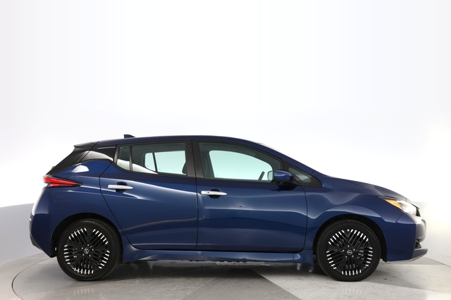 2024 Nissan LEAF