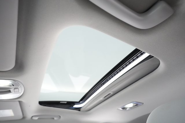 2022 Hyundai Kona — photo 23 of 28
