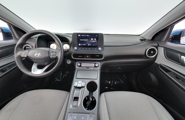 2022 Hyundai Kona — photo 17 of 28
