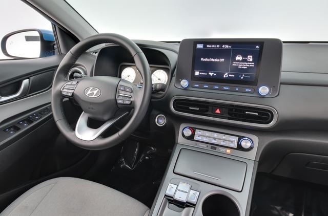 2022 Hyundai Kona — photo 3 of 28
