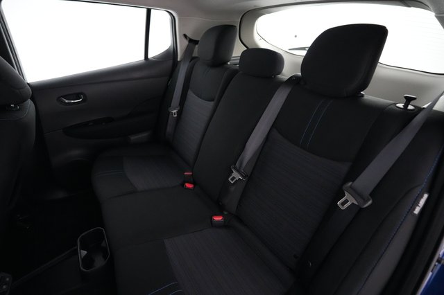 2024 Nissan LEAF — photo 17 of 21