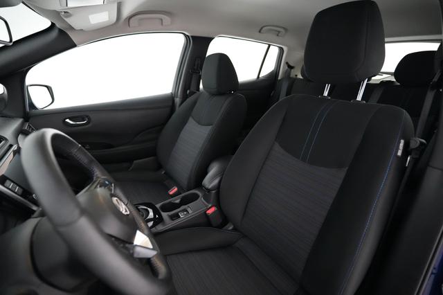 2024 Nissan LEAF — photo 3 of 21