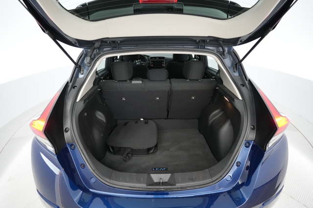2025 Nissan LEAF