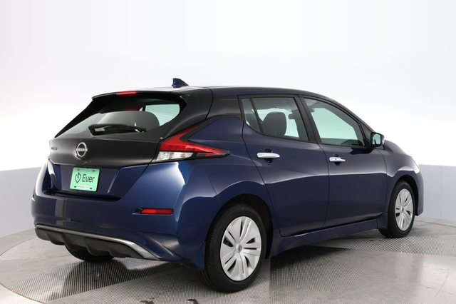 2025 Nissan LEAF