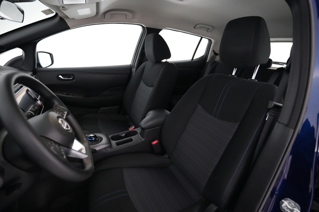 2025 Nissan LEAF