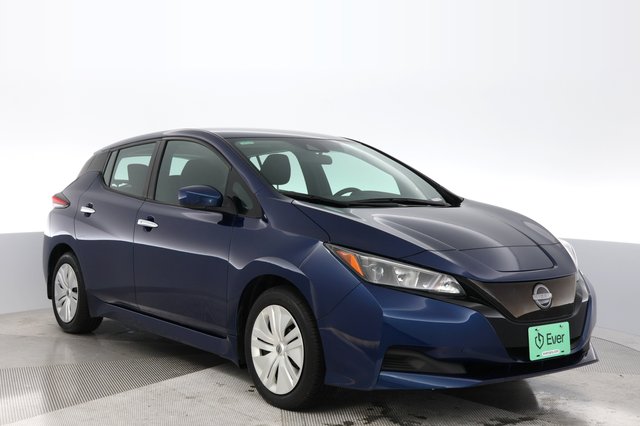 2025 Nissan LEAF — photo 9 of 18