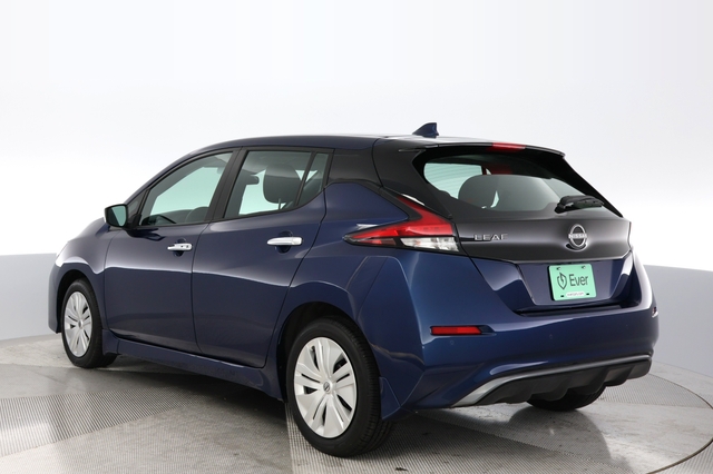 2025 Nissan LEAF