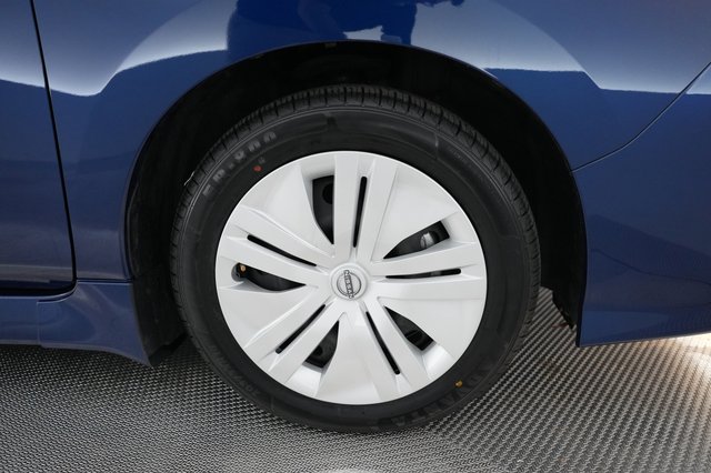 2025 Nissan LEAF — photo 15 of 22