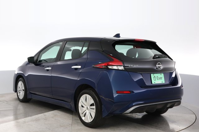 2025 Nissan LEAF — photo 13 of 22