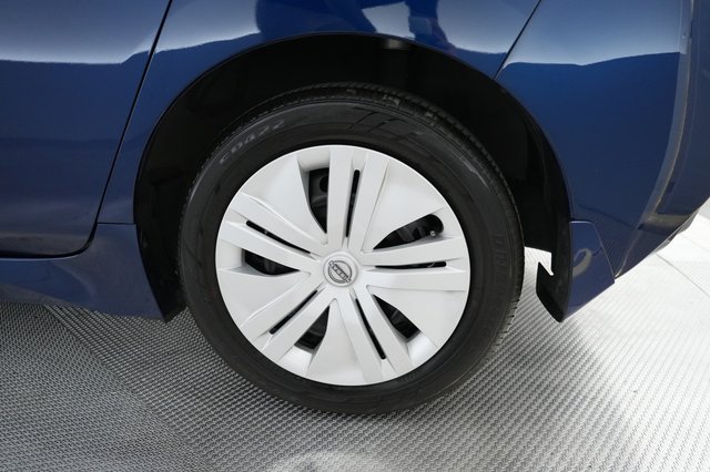 2025 Nissan LEAF — photo 17 of 22