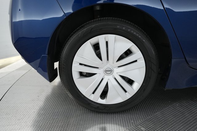 2025 Nissan LEAF — photo 7 of 22