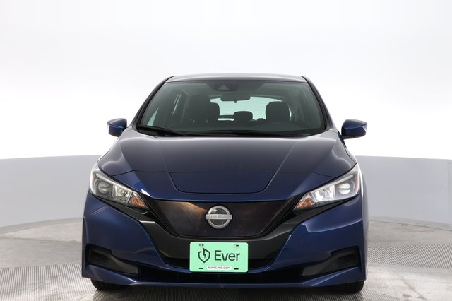 2025 Nissan LEAF — photo 9 of 22