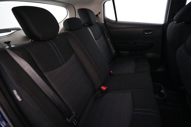2025 Nissan LEAF — photo 4 of 22