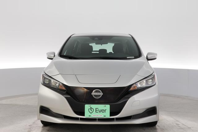 2025 Nissan LEAF — photo 9 of 20