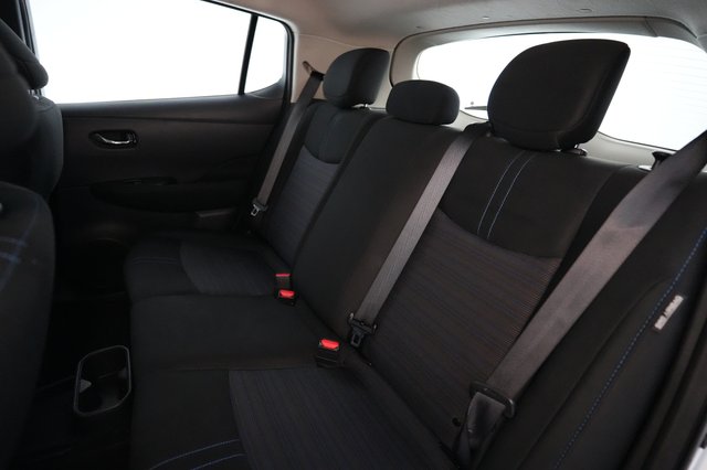2025 Nissan LEAF — photo 19 of 20