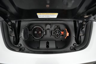 2025 Nissan LEAF — photo 8 of 20