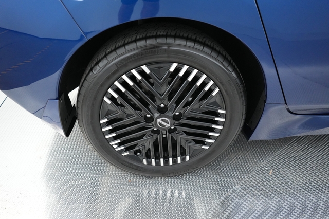 2025 Nissan LEAF