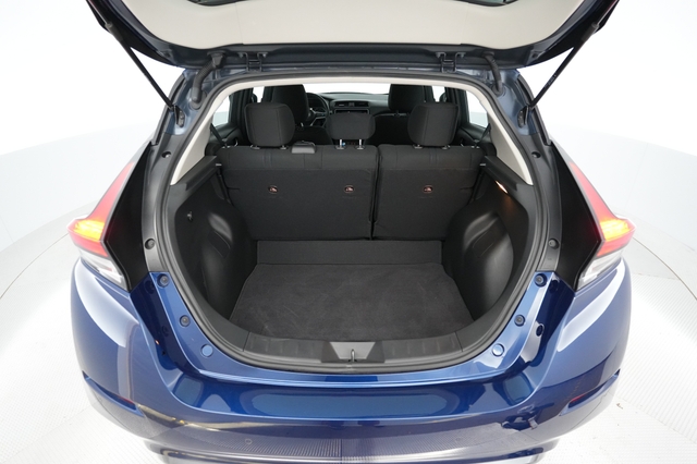 2025 Nissan LEAF