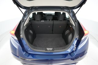 2025 Nissan LEAF — photo 6 of 21