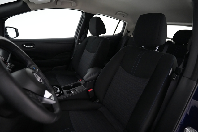 2025 Nissan LEAF