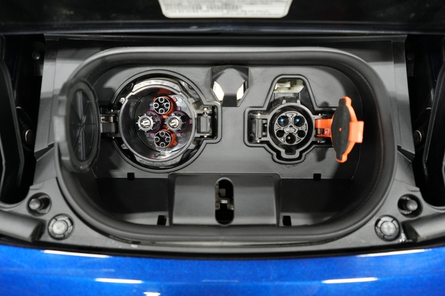 2025 Nissan LEAF