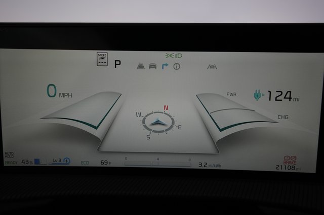 2023 Kia EV6 — photo 5 of 24