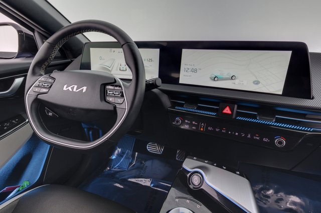 2023 Kia EV6 — photo 20 of 24