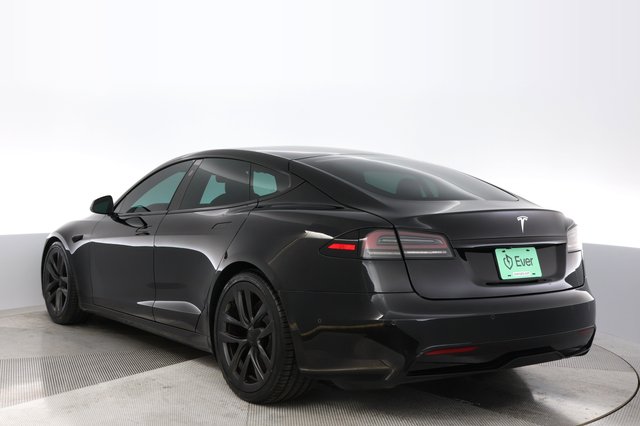 2022 Tesla Model S — photo 11 of 23