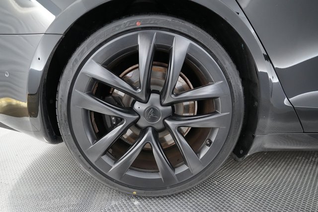 2022 Tesla Model S — photo 15 of 23