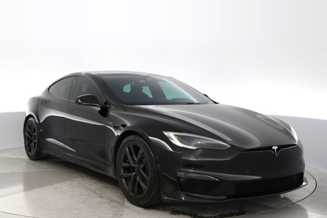 2022 Tesla Model S — photo 9 of 23
