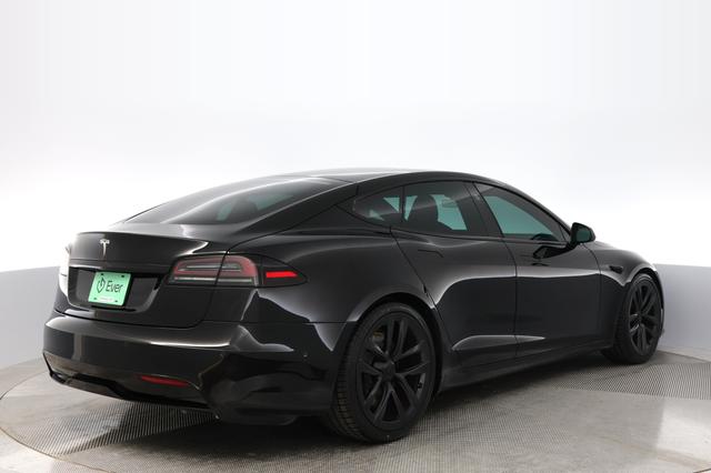 2022 Tesla Model S — photo 2 of 23