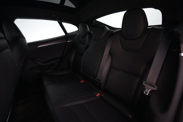 2022 Tesla Model S — photo 17 of 23