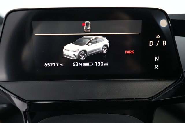 2022 Volkswagen ID.4 — photo 5 of 20