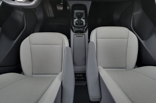 2022 Volkswagen ID.4 — photo 19 of 20
