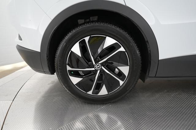 2022 Volkswagen ID.4 — photo 7 of 20