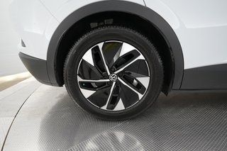 2022 Volkswagen ID.4 — photo 7 of 20