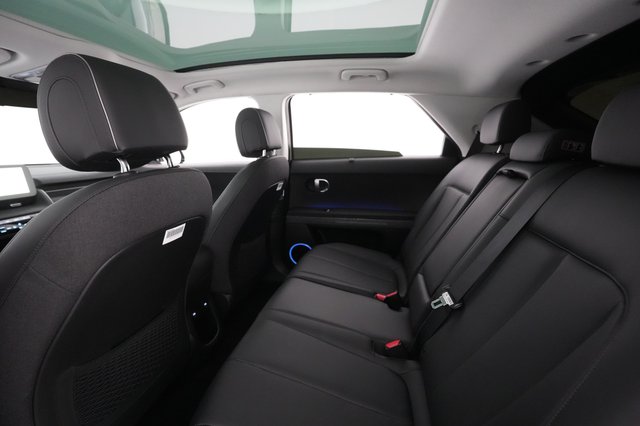2023 Hyundai IONIQ 5 — photo 17 of 26