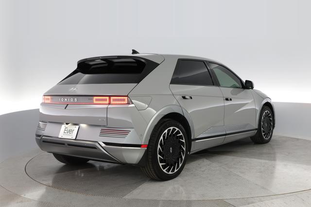 2023 Hyundai IONIQ 5 — photo 2 of 26