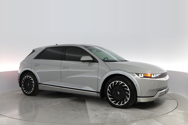 2023 Hyundai IONIQ 5 — photo 7 of 26